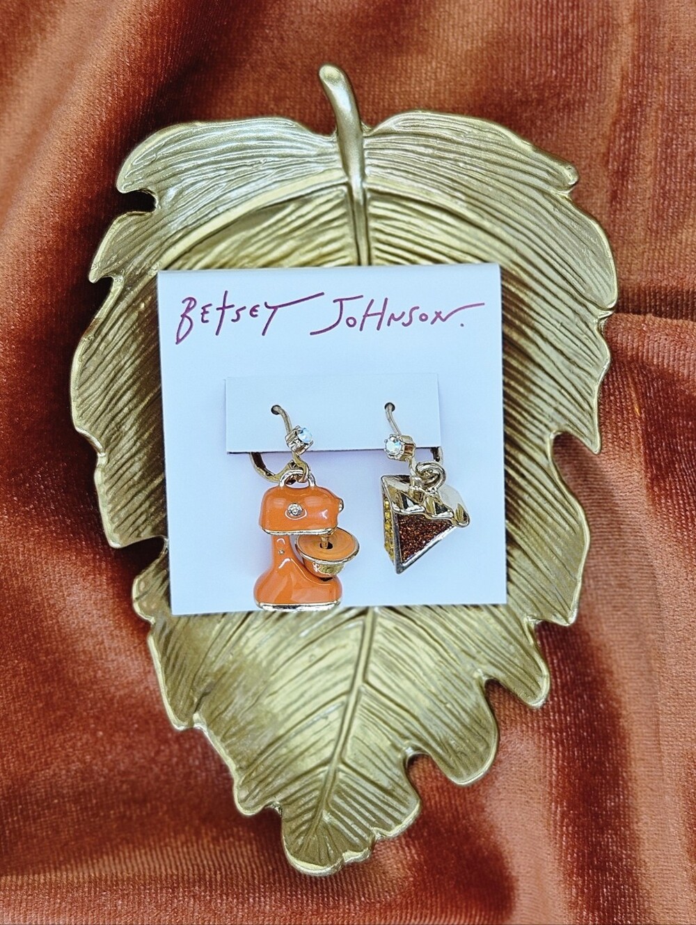 Betsey Johnson Pumpkin Pie Mixer Mismatched Earrings Fall Autumn Thanksgiving